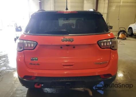 2017 Jeep Compass Trailhawk z USA, uszkodzony, nr VIN 3C4NJDDB6HT657650